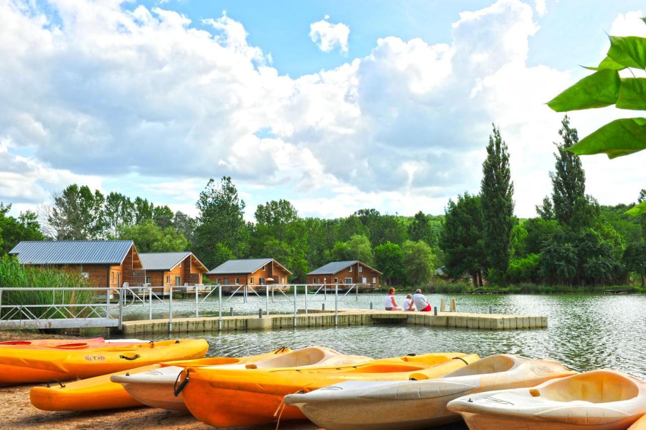 Residence Goelia Les Cottages Du Lac Coly Exterior photo